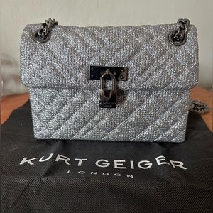 Used once. No rips, tears or stains. Comes with dust bag. Smoke free home.